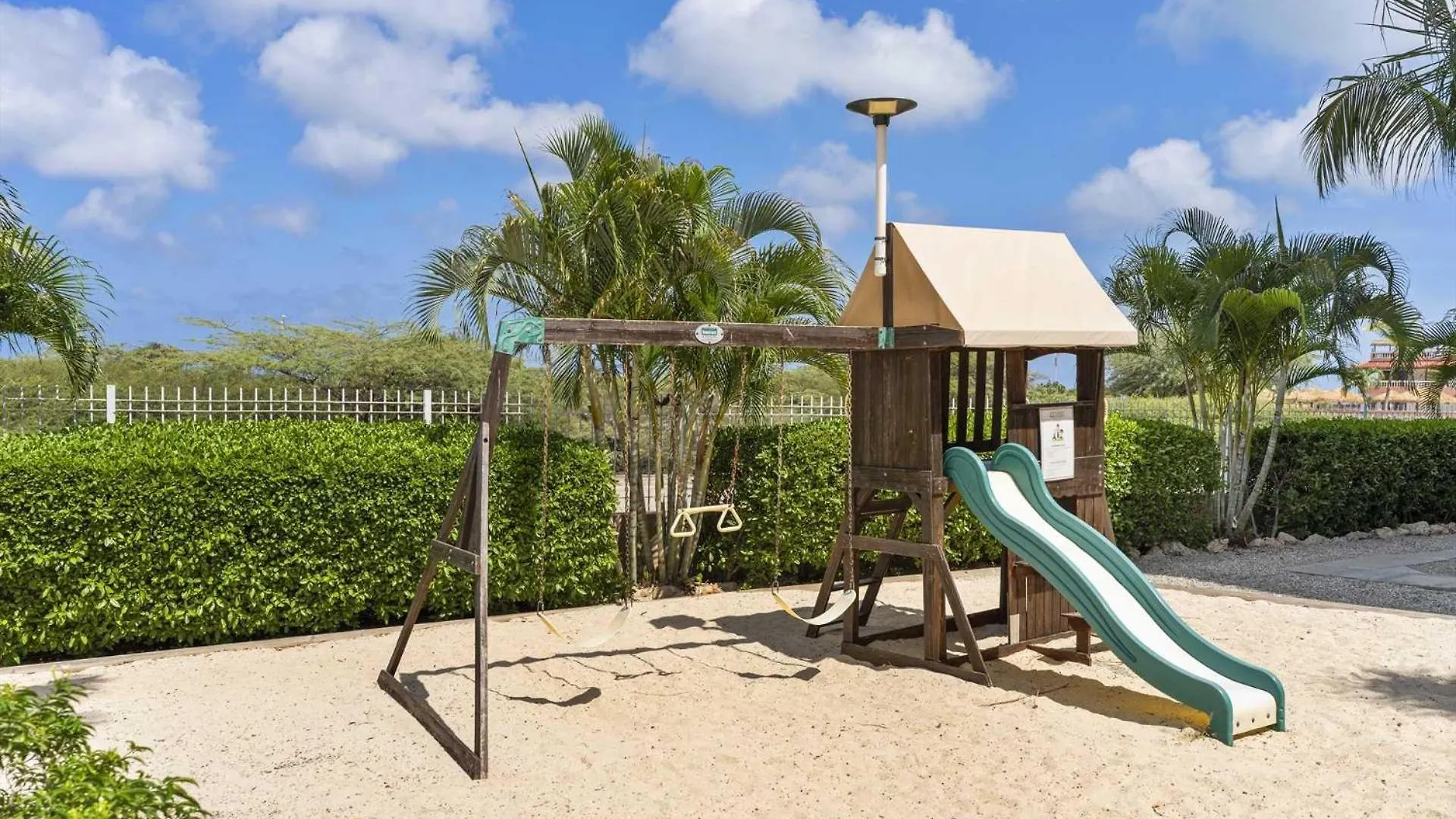 Holiday home Eagle Beach - Alluring Beach View 2Br Condo -Lv304 Palm Beach